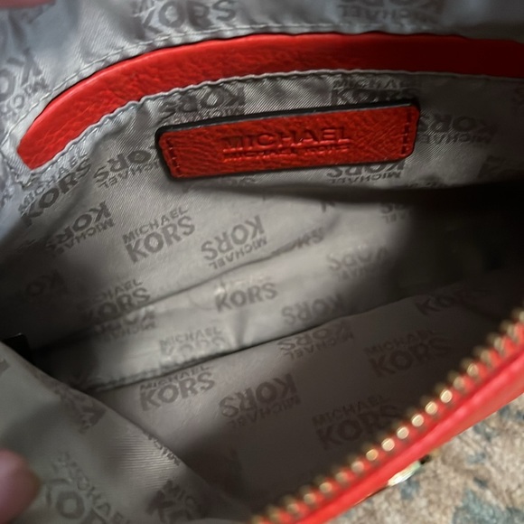 Michael Kors travel case - Picture 3 of 3